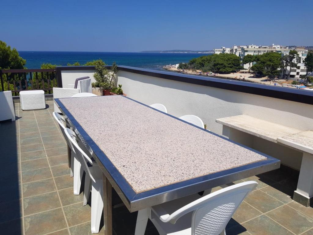 Suite Con Terrazzo Sul Mare E Discesa In Spiaggia A Галліполі Екстер'єр фото