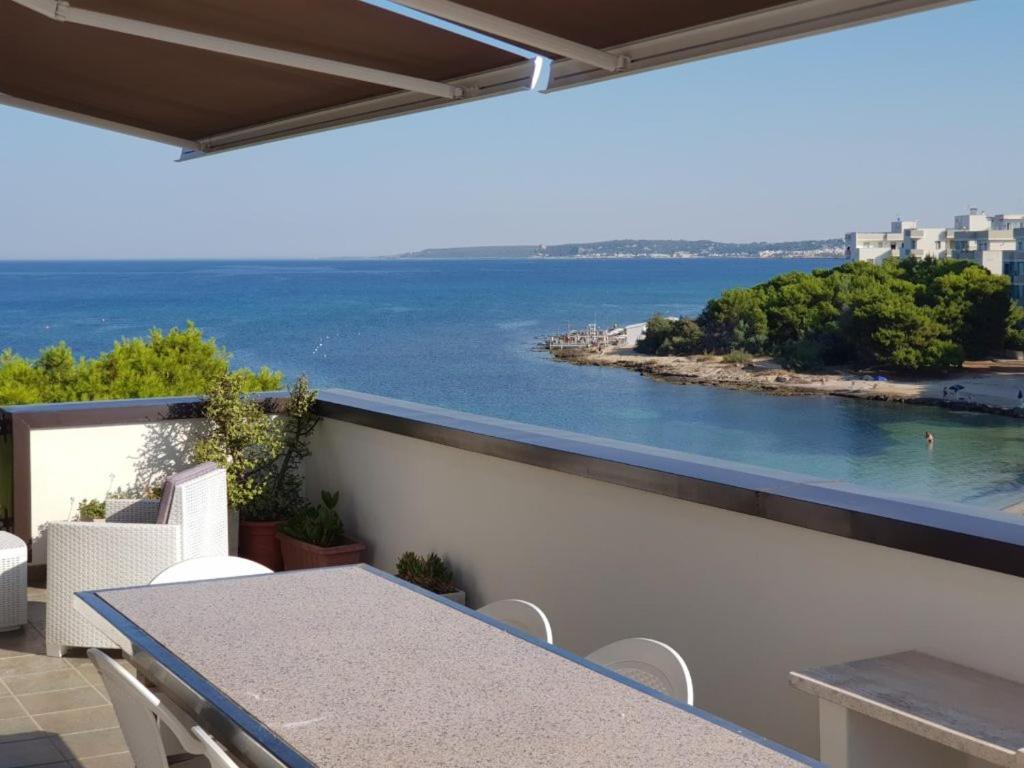 Suite Con Terrazzo Sul Mare E Discesa In Spiaggia A Галліполі Екстер'єр фото